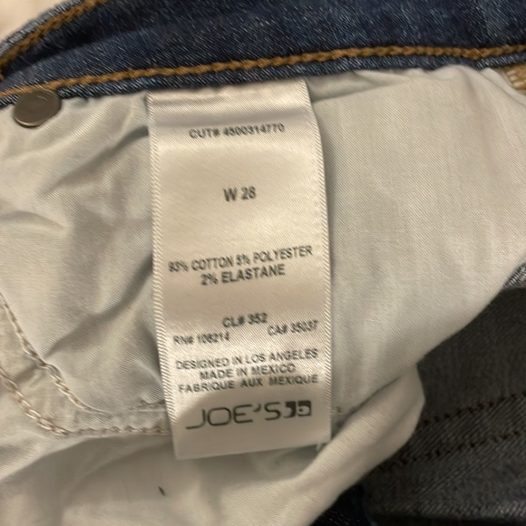 Joe’s medium washed ripped jeans - Picture 4 of 4